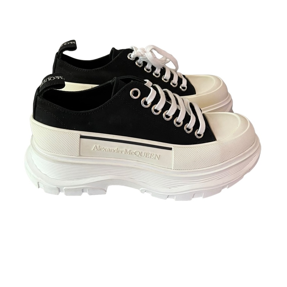 Alexander McQueen Tread Slick Chunky Platform Sneakers Black White Size 39 US 9